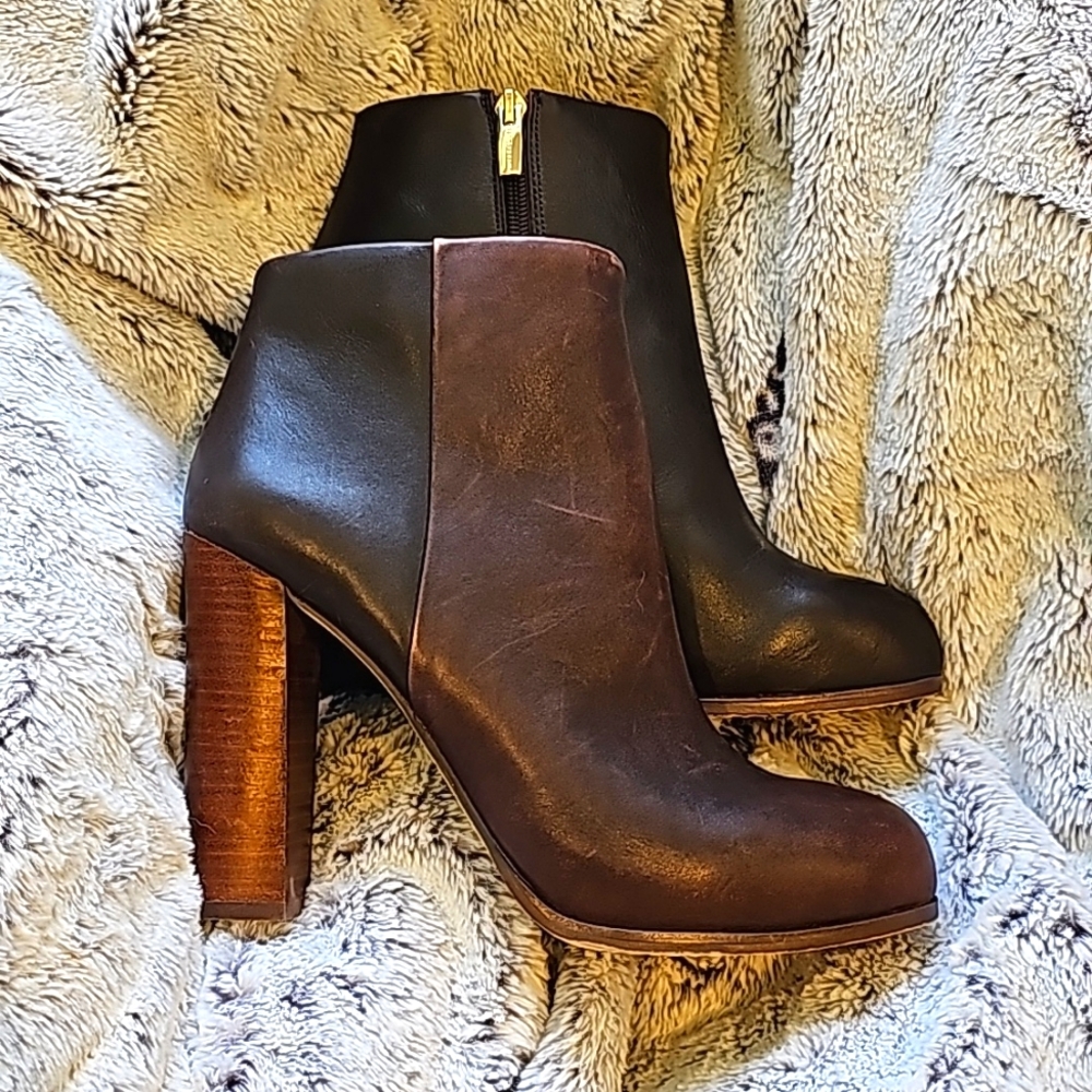 Vince Camuto Gernadine Brown leather stacked heel booties